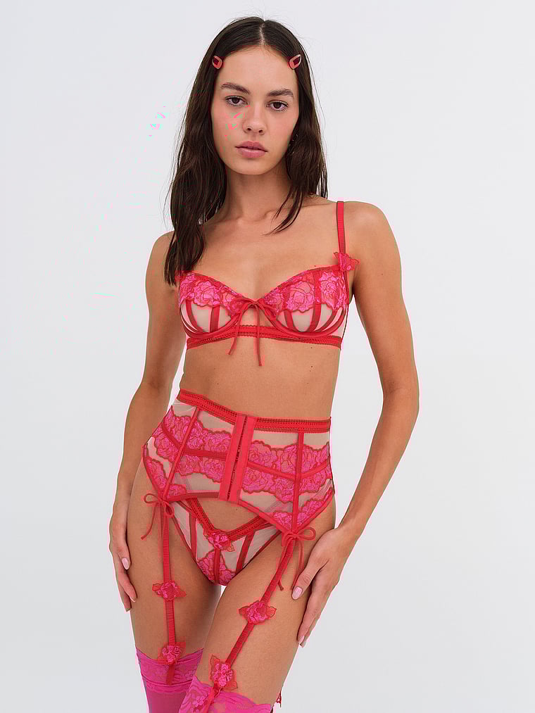 Victoria's Secret, For Love & Lemons Cordelia Strumpfgürtel, Rosenrot, onModelSide, 3 of 6