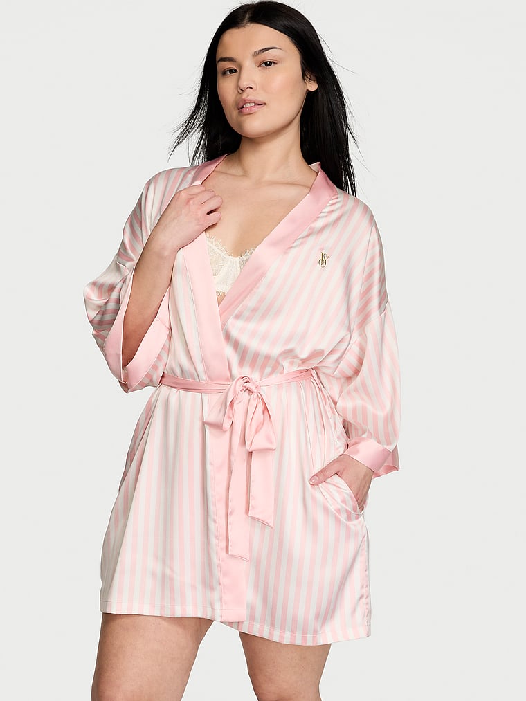 Victoria's Secret, Victoria's Secret The Tour '23 Iconic Pink Stripe Robe, Iconic Stripe, onModelFront, 1 of 3 Alicia is 5'8" or 173cm and wears Small