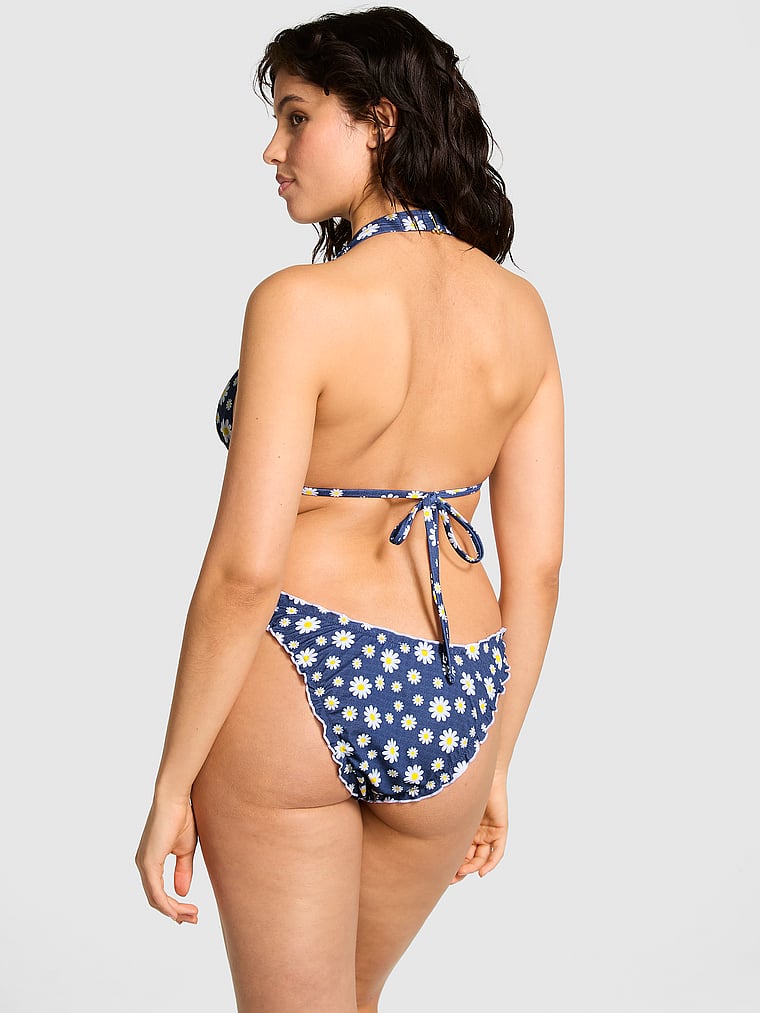 PINK von Frankies Bikinis Augusta Bikinioberteil, Sunday Denim, onModelBack, 2 of 3 Isabella ist 5'9" oder 175cm und trägt 36B oder Medium