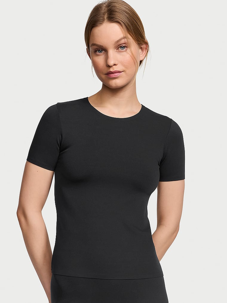 Victoria's Secret, Victoria's Secret VS Elevate Tee, Black, onModelFront, 1 of 4 Lotta is 5'10" or 178cm and wears Small