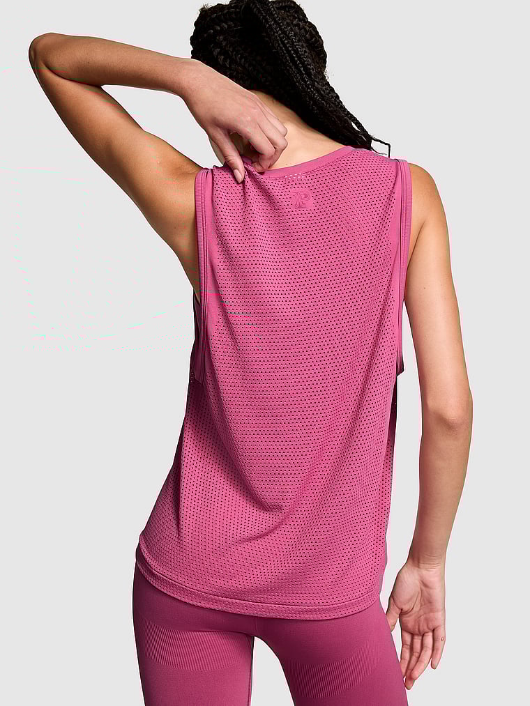 PINK Nahtloses, drapiertes Muscle-Tanktop, Midnight Mauve, onModelBack, 4 of 4 Yoly  ist 5'8" oder 173cm und trägt S