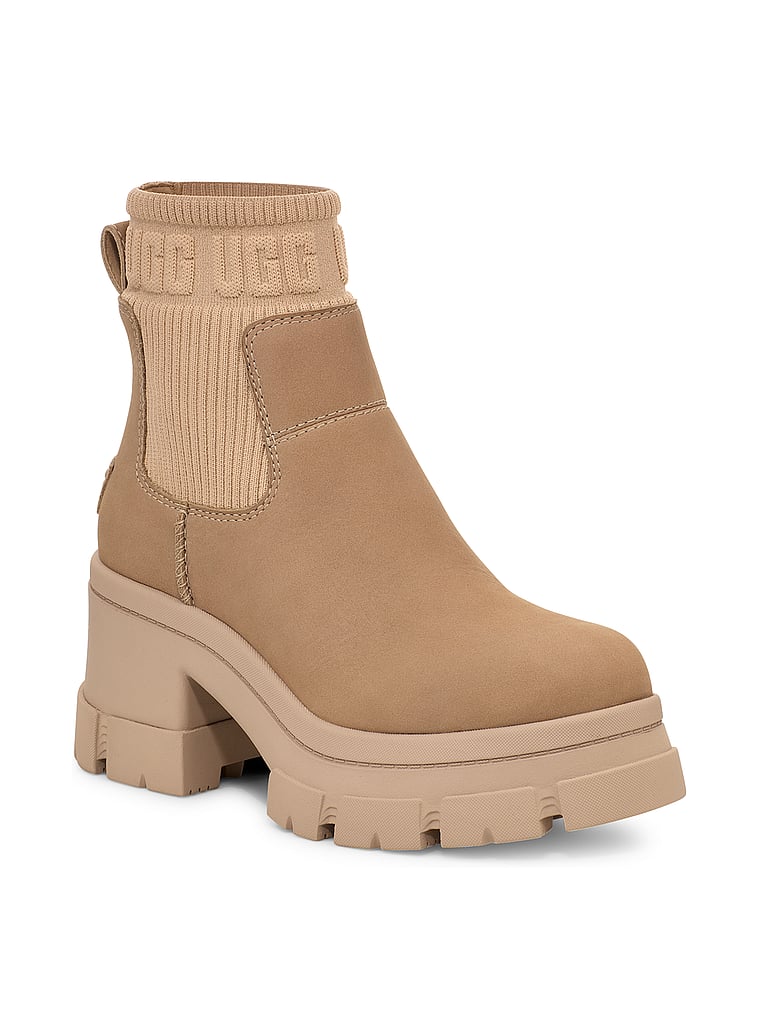 UGG® Brooklyn Chelsea-Stiefel, onModelFront, 1 of 3