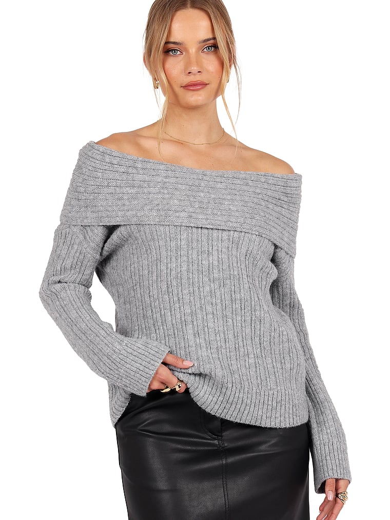 Victoria's Secret, Petal & Pup Kenny Schulterfreier Strickpullover, Grau, onModelFront, 1 of 3