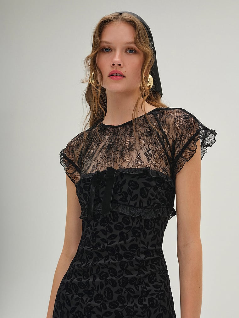 Victoria's Secret, For Love & Lemons Midnight Minikleid aus Samt, Schwarz, offModelFront, 3 of 4