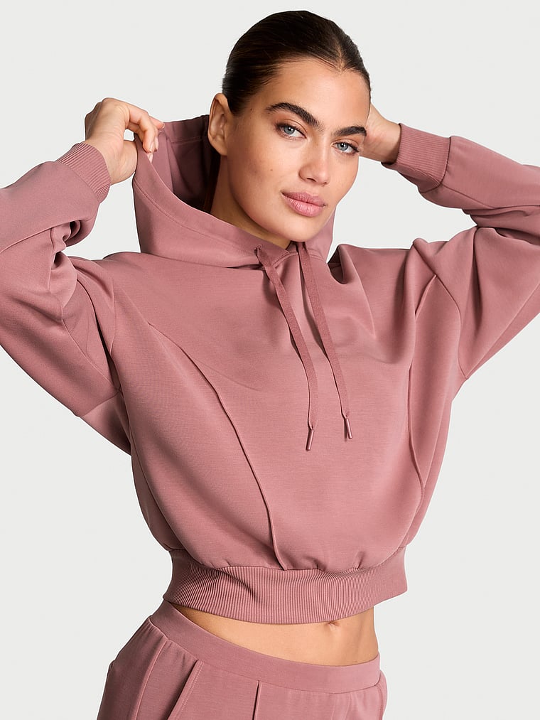 Victoria's Secret, VSX Featherweight Strick-Hoodie, onModelFront, 1 of 4
