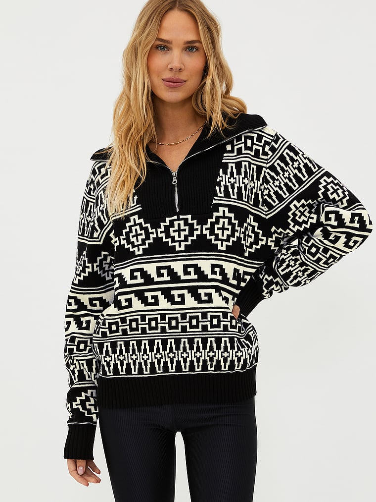 Victoria's Secret, Beach Riot Monterey Pullover, Meersalz-Welle, onModelFront, 1 of 3
