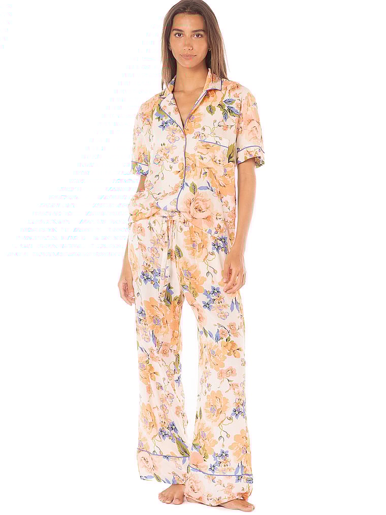 Victoria's Secret, Maaji Kurzärmeliges Set mit Hose, onModelFront, 1 of 3