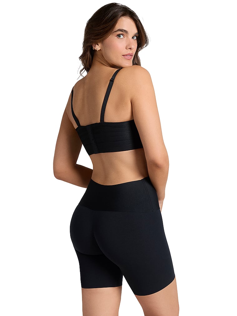 Victoria's Secret, Leonisa Shapewear Stay-in-Place Nahtlose Shorts zum Hineinschlüpfen mit leichter Kompression, Schwarz, onModelBack, 4 of 6