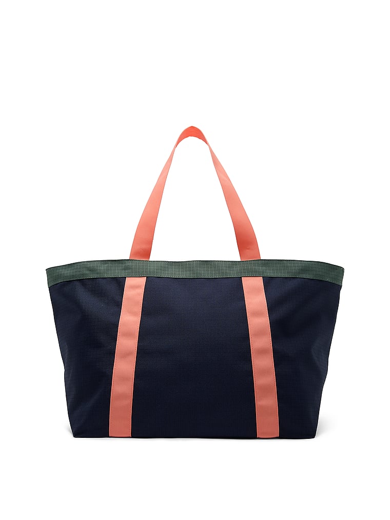 Victoria's Secret, Victoria's Secret Weekender-Tasche, Weekender-Tasche, onModelBack, 3 of 4