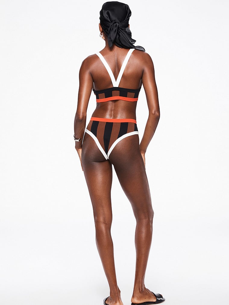 Victoria's Secret, Tropic of C La Plage Bikinihose, onModelFront, 1 of 5