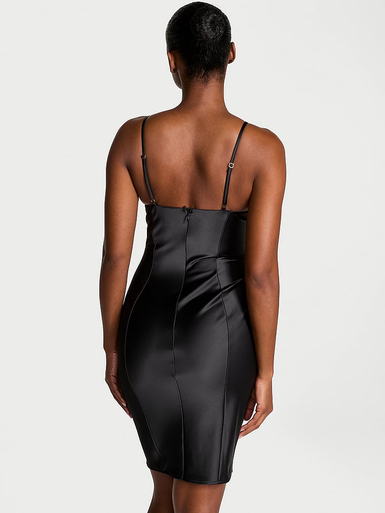 Victoria's Secret, Victoria's Secret Negligé aus Satin und Rosenspitze, onModelBack, 2 of 4