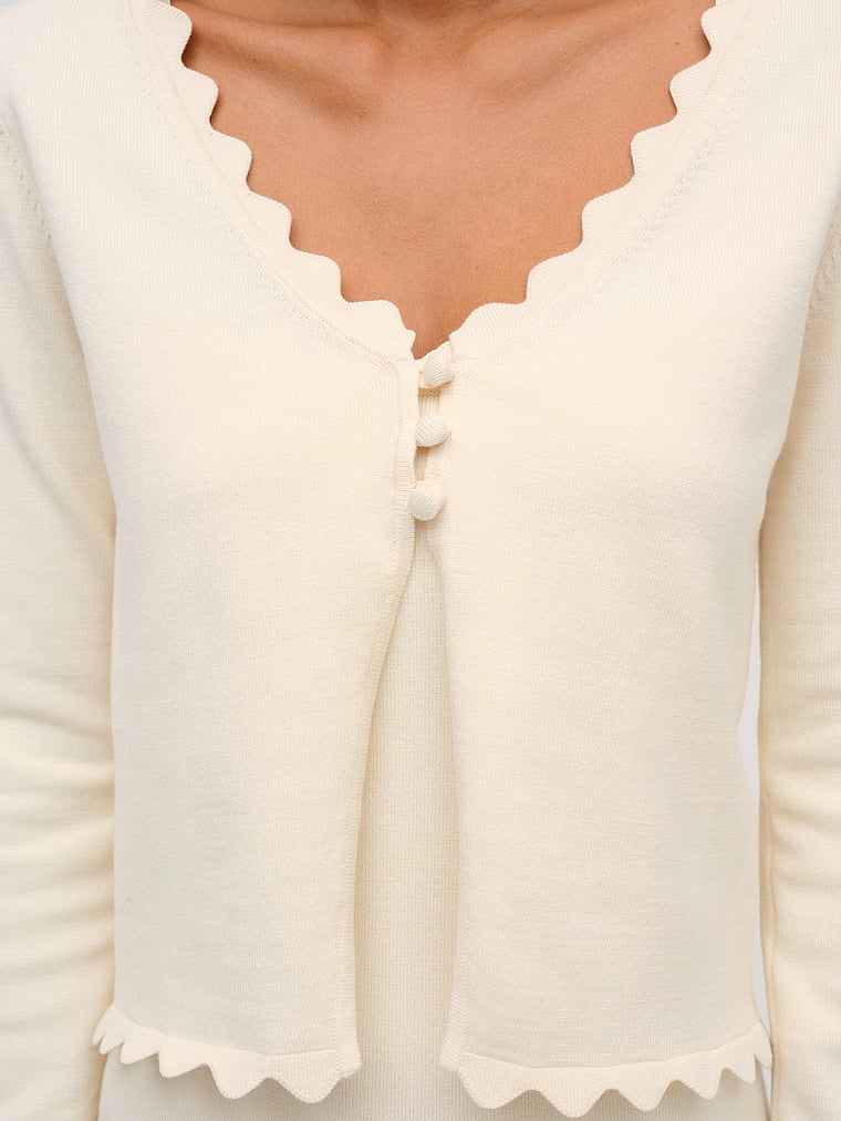 Victoria's Secret, For Love & Lemons Sisi Strickjacke mit Muschelsaum, Weiß/Elfenbein, offModelFront, 3 of 3