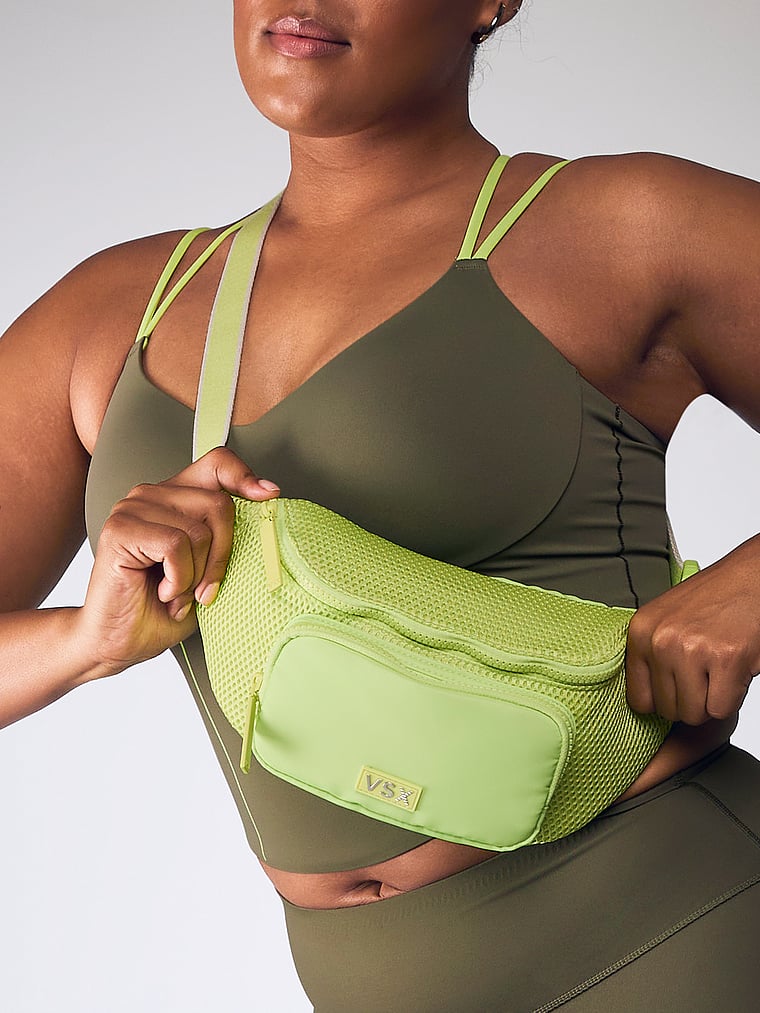 Victoria's Secret, Victoria's Secret VSX Gürteltasche, Funkelndes Limettengrün, onModelSide, 3 of 4