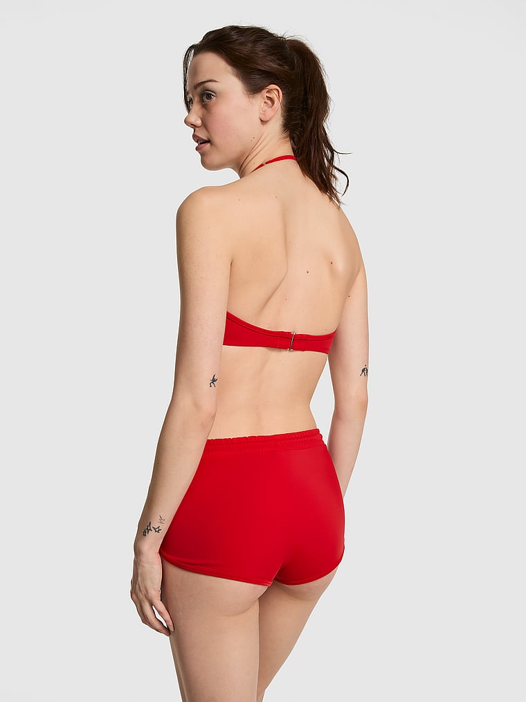 PINK von Frankies Bikinis All Star Shorty, Tango-Rot, onModelFront, 1 of 3 Sofia ist 5'10" oder 178cm und trägt S