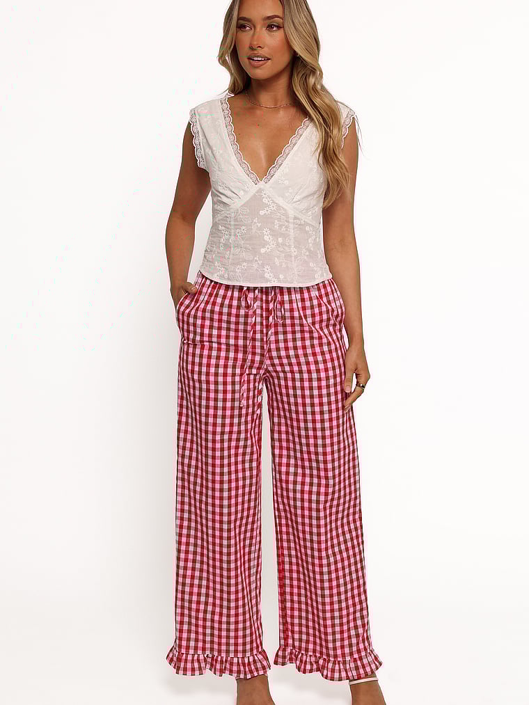 Victoria's Secret, Petal & Pup Marina Hose, Rot mit Vichy-Karos, onModelFront, 1 of 4