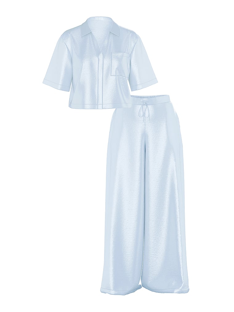 Victoria's Secret, Victoria's Secret Luxe​​​​​​​ Langer Pyjama aus Satin mit kastigem, kurzem Oberteil, Blassblau, offModelFront, 3 of 3