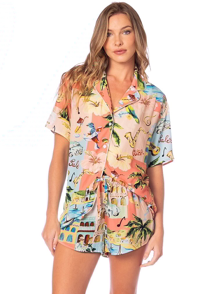 Victoria's Secret, Maaji Slumber Kurzärmeliges Set mit Shorts, onModelFront, 1 of 2