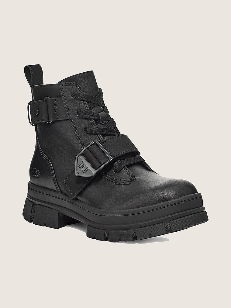 UGG® Ashton Schnürstiefel, onModelFront, 1 of 6