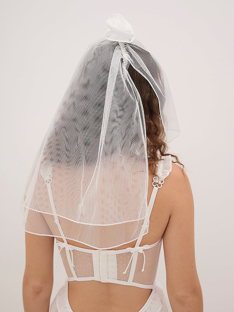 Victoria's Secret, For Love & Lemons Eternal Rose Schleier, Weiß, onModelBack, 2 of 6