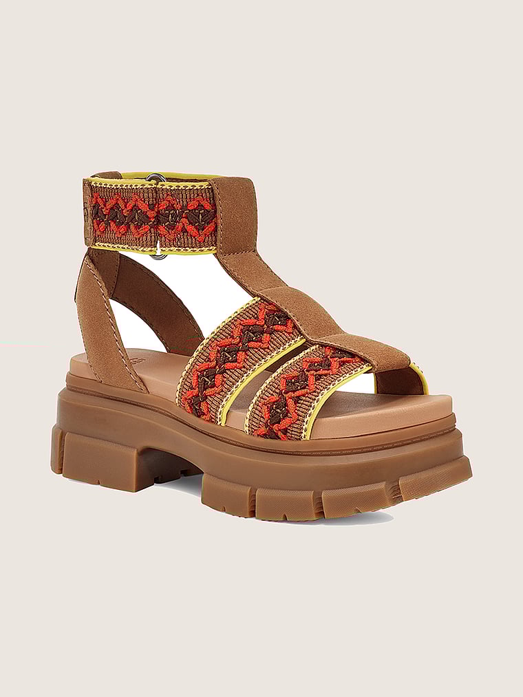 UGG® Ashton Heritage Flechtsandale, offModelFront, 1 of 3