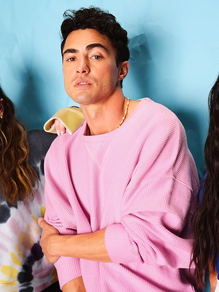 PINK Fleece-Sweatshirt mit Rundhalsausschnitt, onModelFront, 1 of 6