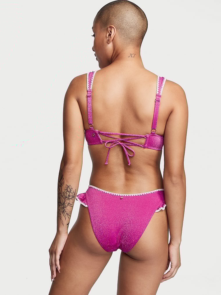 Victoria's Secret, Victoria's Secret Swim Cheeky-Bikinihose mit Rüschen und Häkelbordüre, onModelBack, 2 of 3