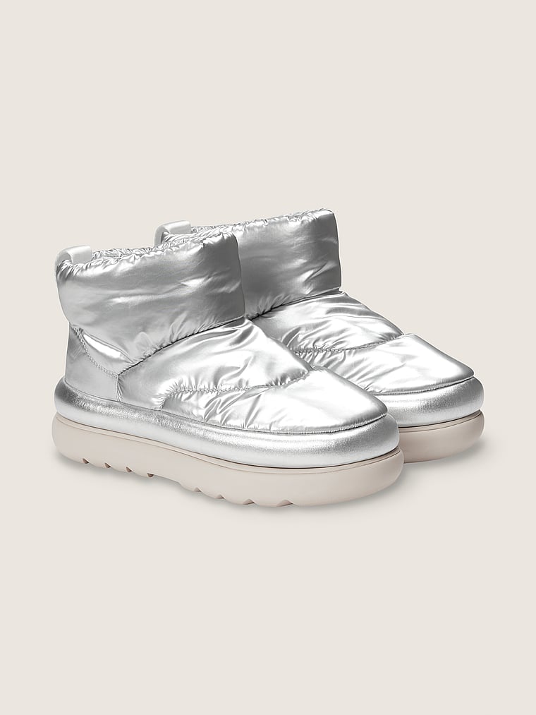 UGG® Classic Maxi Mini, offModelFront, 1 of 3