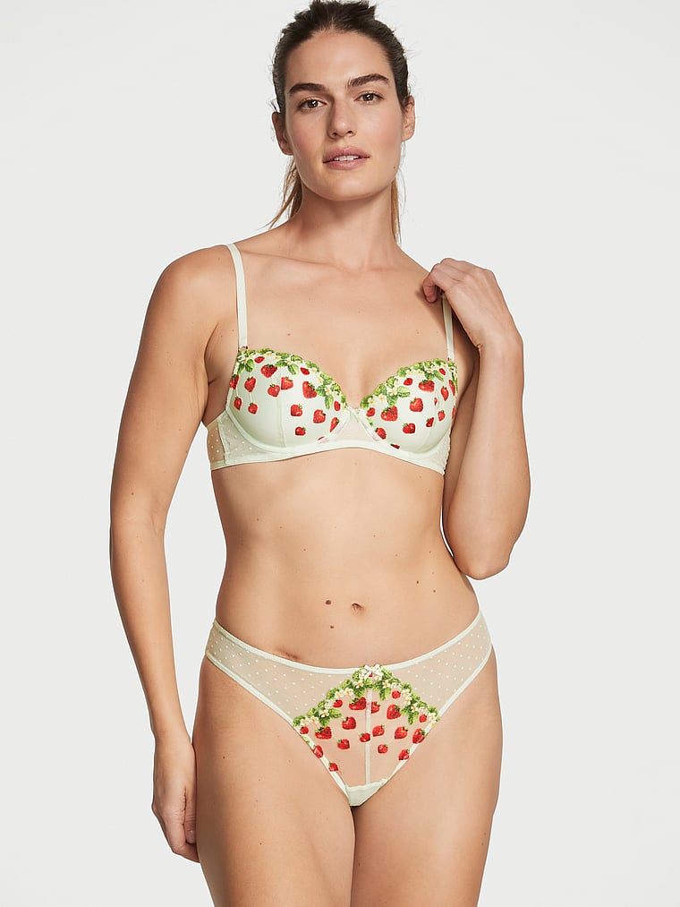 Victoria's Secret, Dream Angels String mit Erdbeerstickerei, onModelFront, 1 of 4