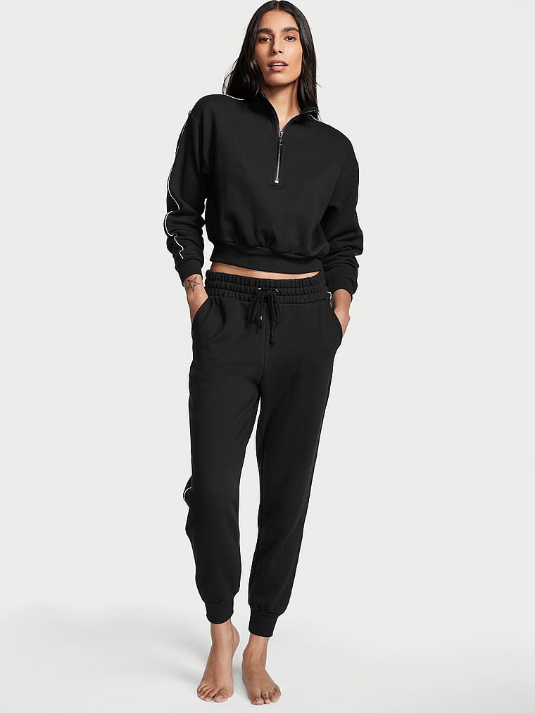 Victoria's Secret, Victoria's Secret Baumwoll-Fleece mit Stehkragen und kurzem Reißverschluss, onModelSide, 3 of 5