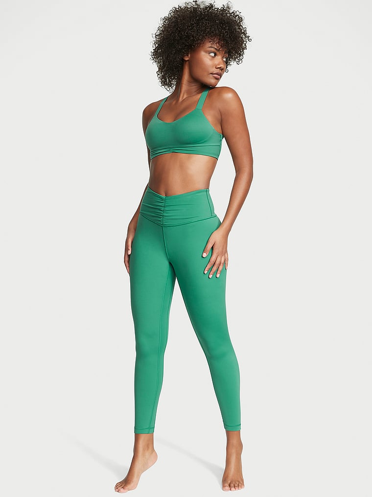 Victoria's Secret, VSX Love Cloud Geraffter Sport-BH, onModelSide, 3 of 4