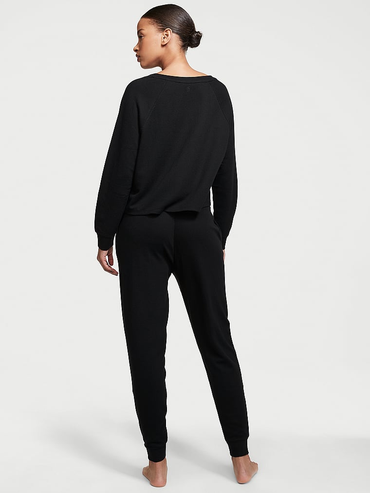 Victoria's Secret, Victoria's Secret Glow Henley und Jogger mit Waffelmuster im Set, onModelBack, 2 of 4