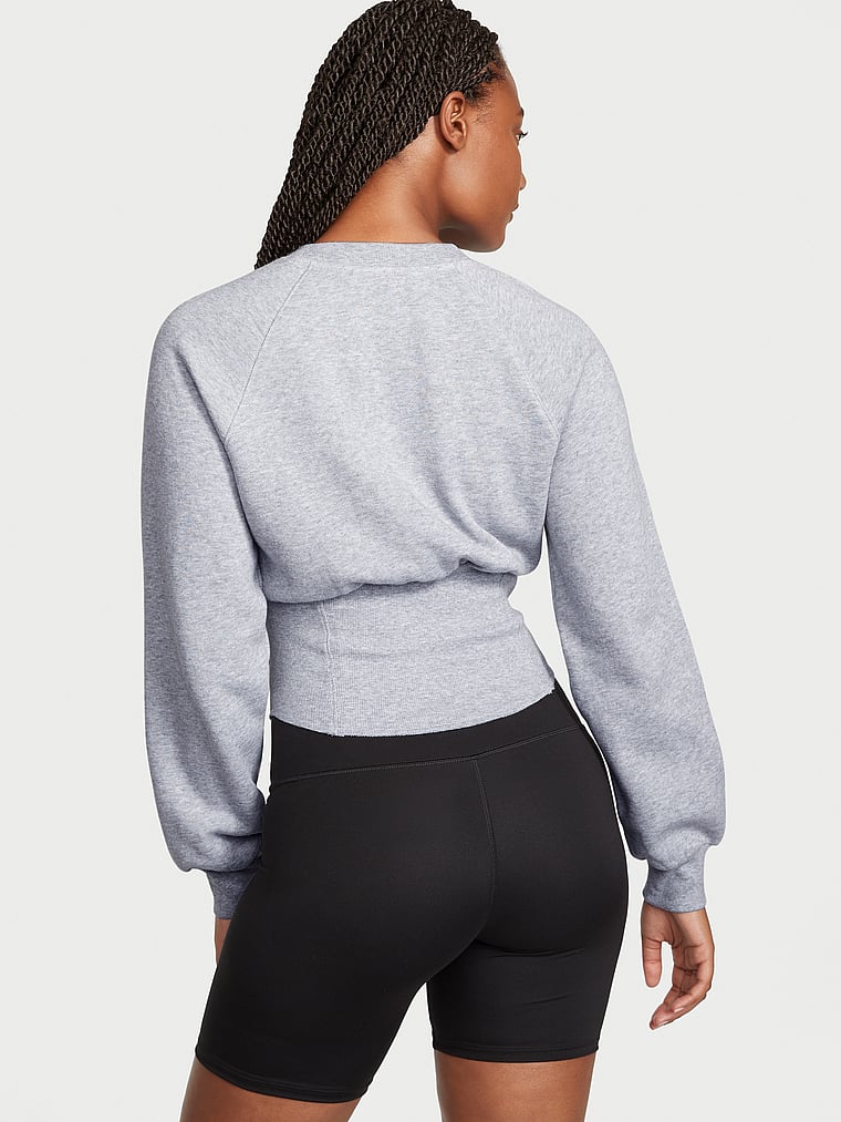Victoria's Secret, Victoria's Secret Korsett-Oberteil mit Rundhalsausschnitt aus Baumwollfleece, Mittleres Heidegrau, onModelBack, 2 of 4 Ange-Marie ist 5'10" oder 178cm und trägt S