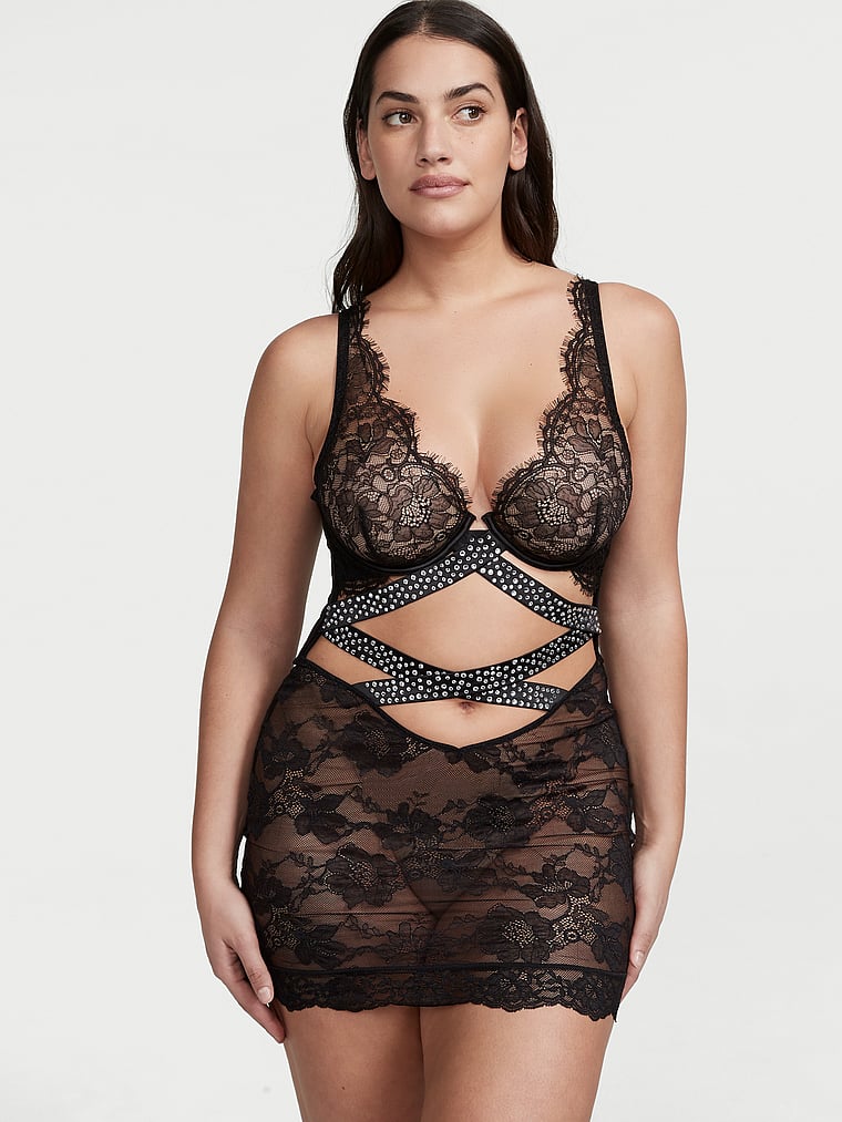Victoria's Secret, Victoria's Secret Strapskleid mit Spitze und Glanzriemen, onModelFront, 1 of 3