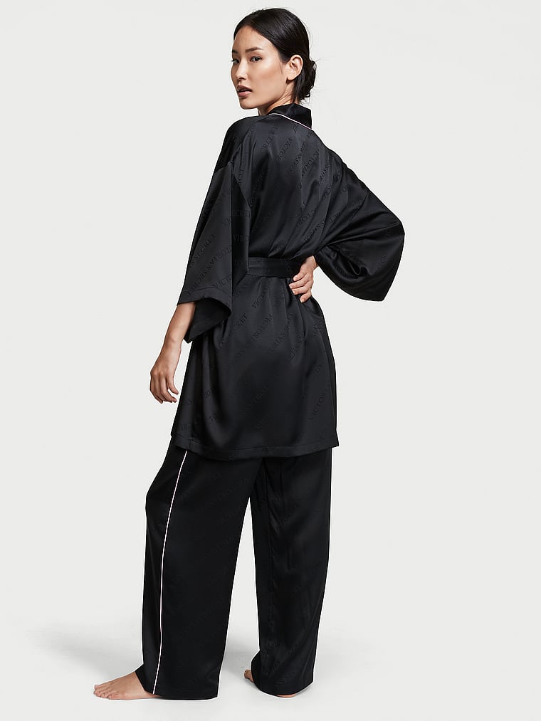 Victoria's Secret, Victoria's Secret 3-teiliges Pyjama-Set aus Satin, onModelBack, 2 of 3