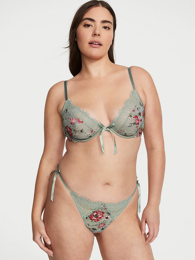 Victoria's Secret, Dream Angels String mit Seitenbändchen und Blumenstickerei, onModelSide, 3 of 4