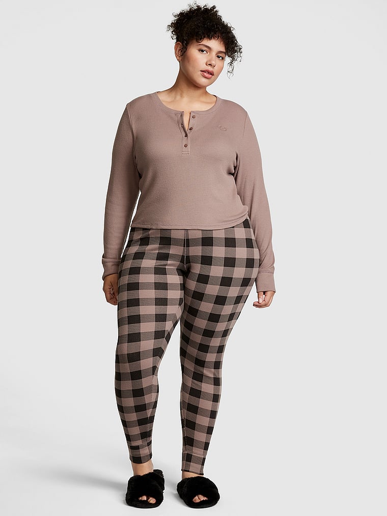 PINK Langer Thermo-Pyjama, onModelFront, 1 of 3