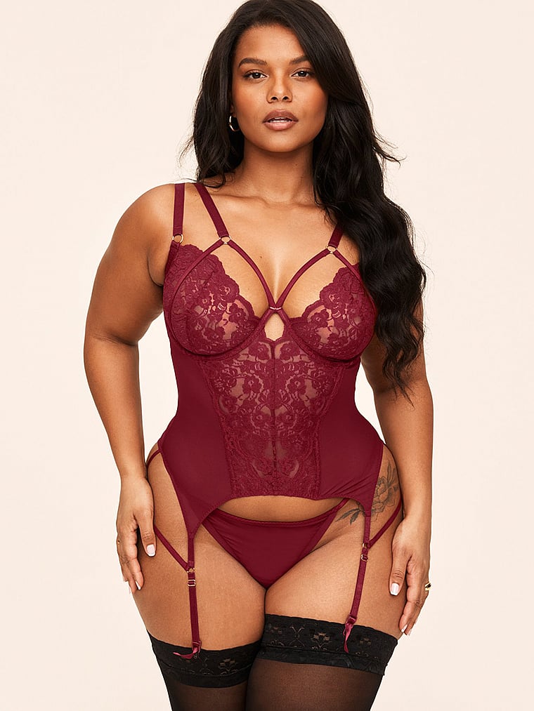 Victoria's Secret, Adore Me Veronique Mieder und Höschen im Set, onModelFront, 1 of 6