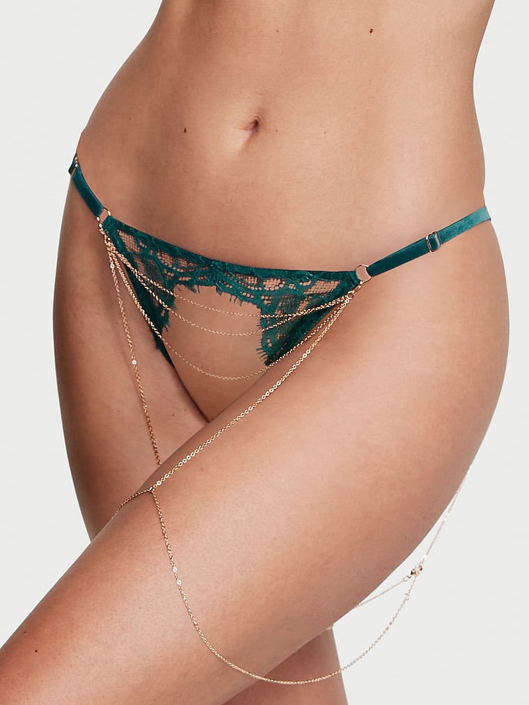 Victoria's Secret, Very Sexy Ouvert-Höschen mit Riemendesign, offener Rückseite und zarter Kettenverzierung, onModelFront, 1 of 4